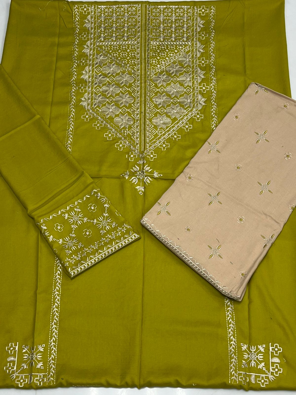 Dhanak 2pc